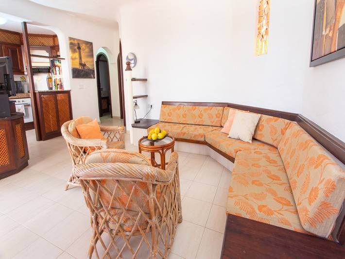 Ferienhaus für 4 Personen, mit Terrasse und Garten sowie Pool in Playa del Águila