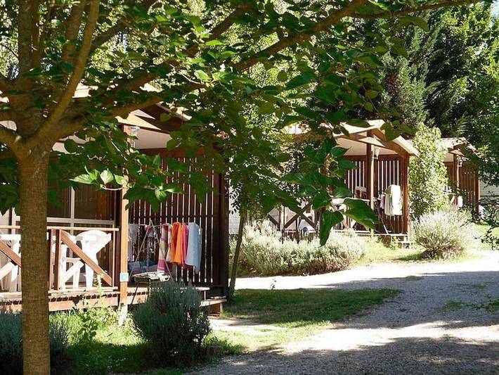 Location de vacances pour 4 personnes, avec terrasse et piscine, animaux acceptés à Camon - 2