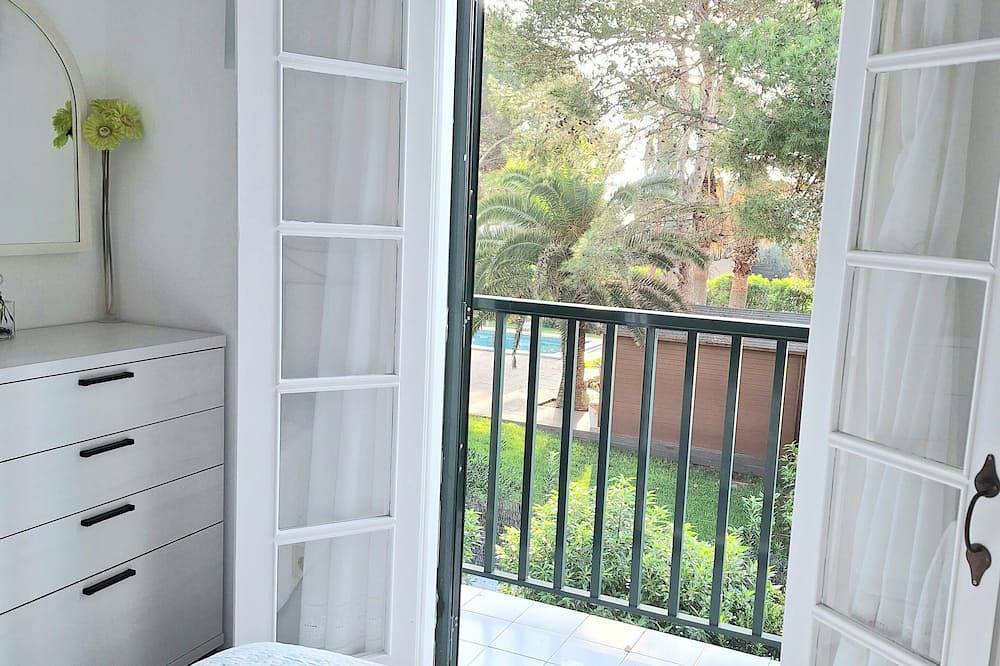 Apartamento entero, Apartamento con Piscina junto a la Playa con Solarium y Barbacoa in Son Xoriguer, Ciudadela