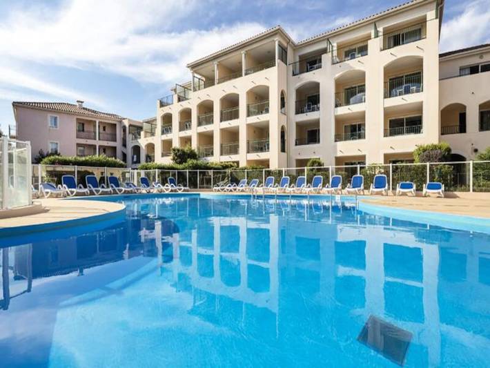 Gîte pour 4 personnes, avec piscine, adapté aux familles dans La Coudoulière - 3