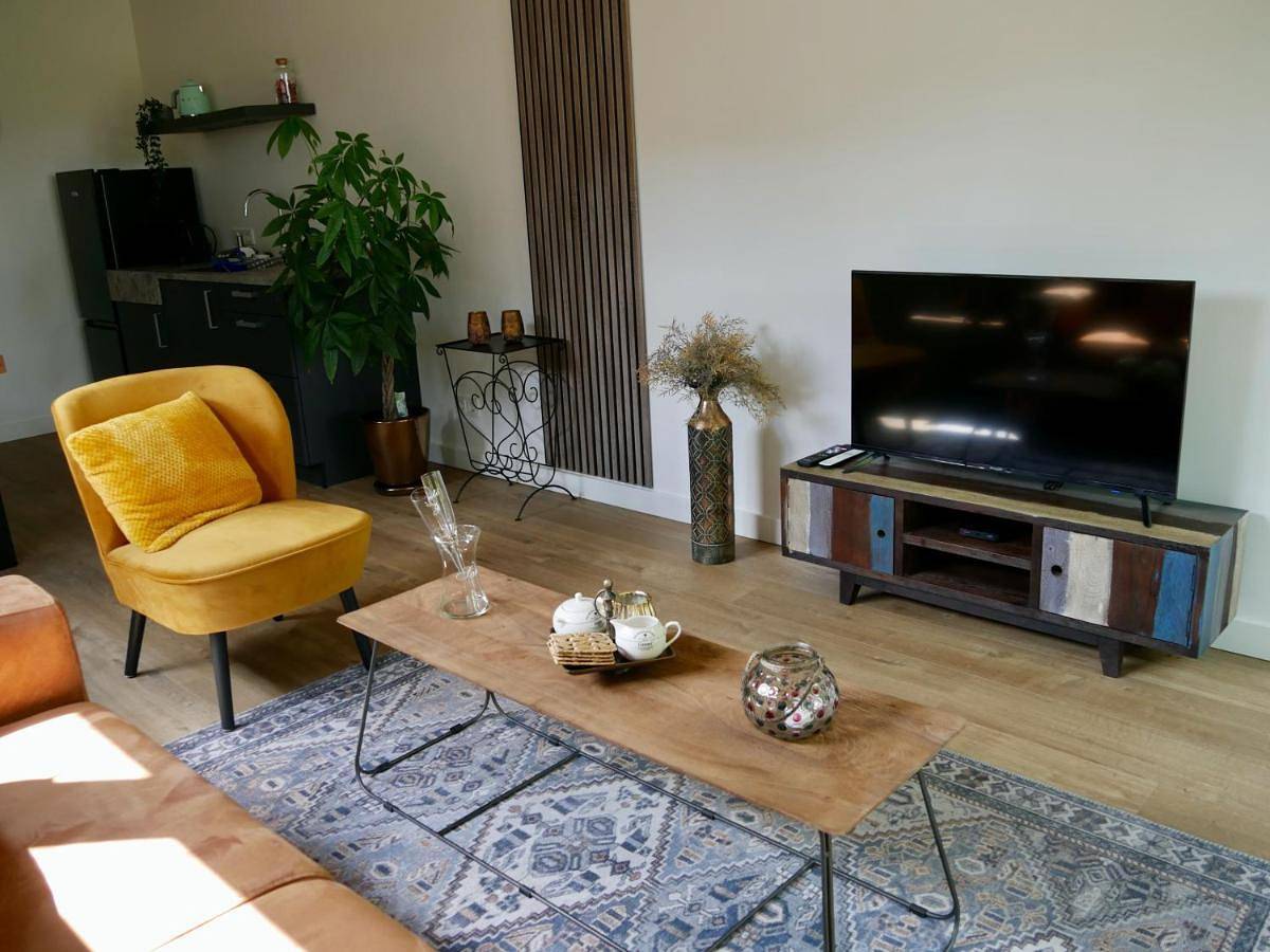 Suite with Terrace in Veghel, Brabant-Septentrional