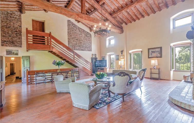 Poolside Charme: 600sqft Apartment mit Parkplatz & WiFi in Goito, Mantua Provinz