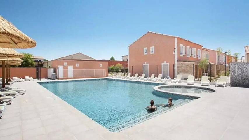Appartement de vacances pour 7 personnes, animaux acceptés à Aigues-Mortes