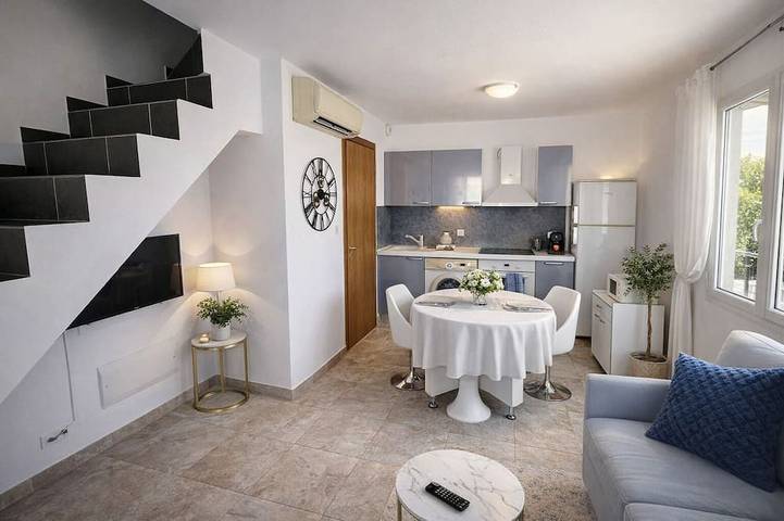 Location de vacances pour 5 personnes, avec terrasse à Lucciana