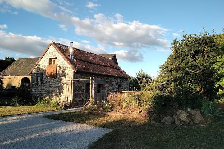 Gîte pour 4 personnes, avec terrasse et jardin à Sainte-Honorine-la-Chardonne