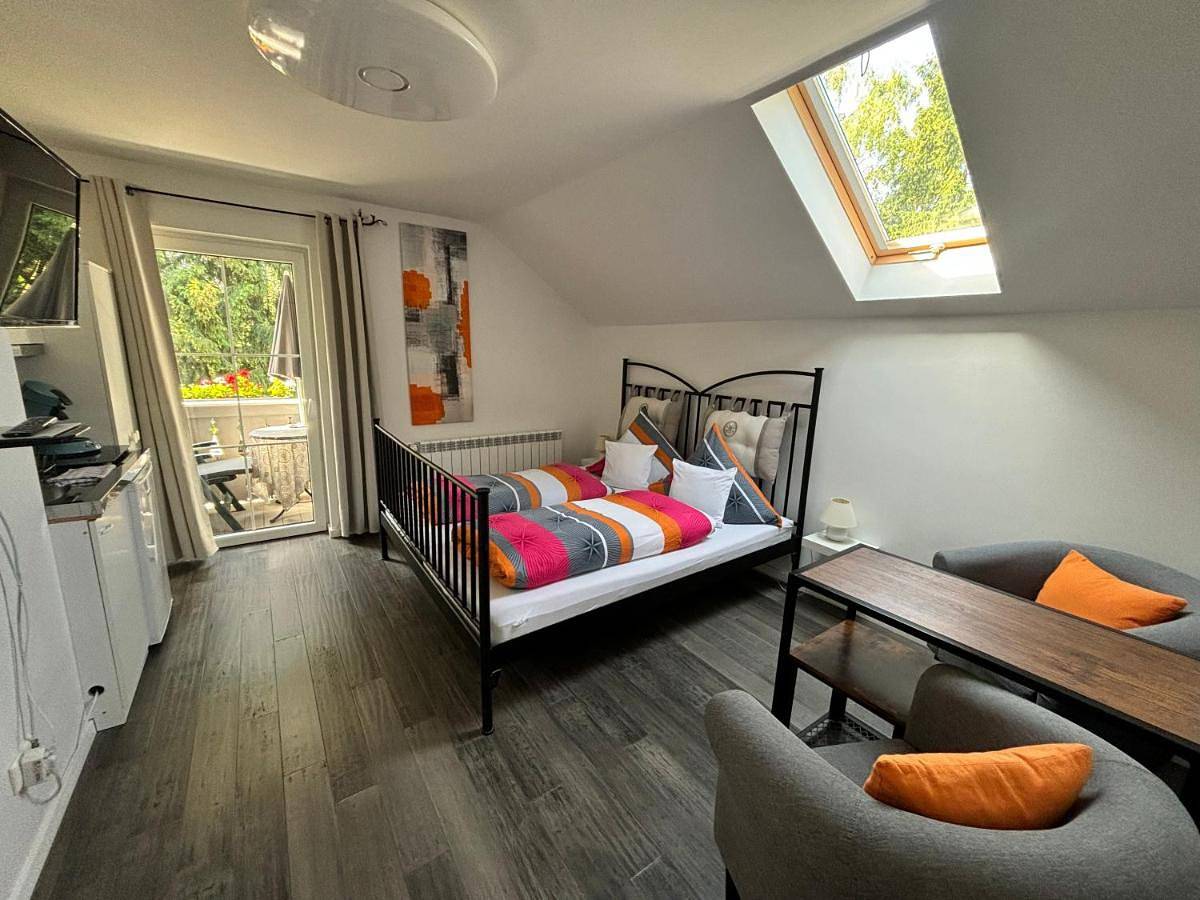 Haus Sonnenblick- Apartments in Starnberg, Starnberger See
