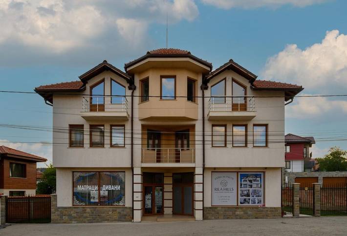 Maison d’hôte pour 2 personnes, avec Terrasse et Jardin dans Kostenets