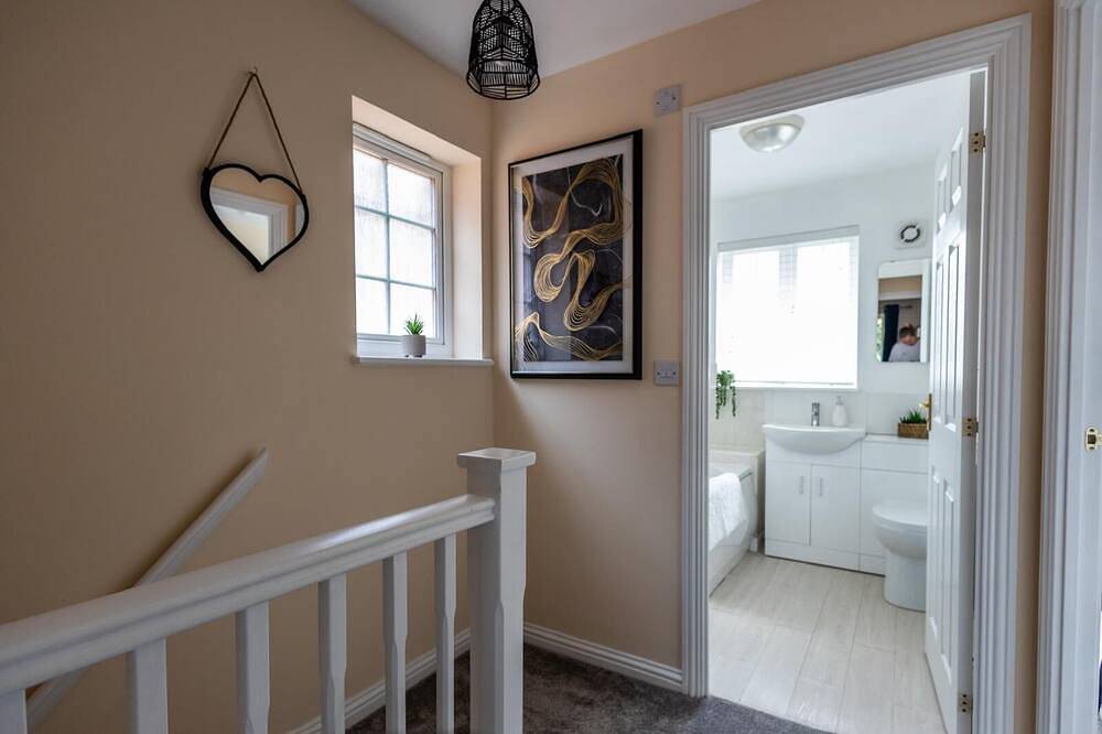 Home-Baño privado-Dickenson in Myland, Colchester
