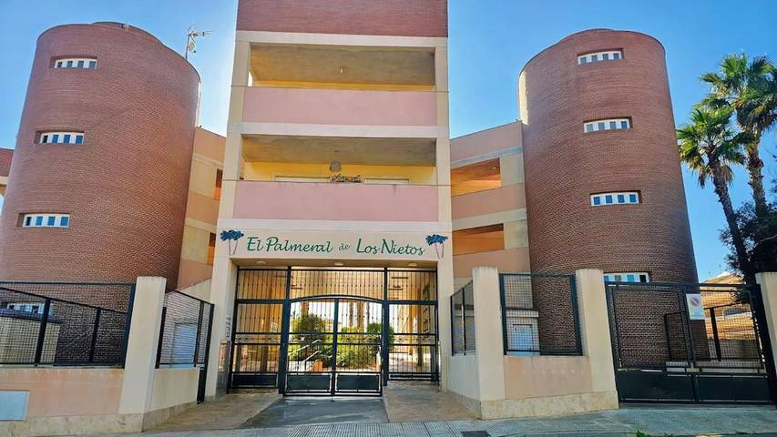 Gîte pour 4 personnes, avec vue ainsi que piscine et balcon dans Los Nietos - 3