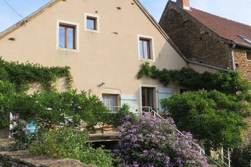 Gîte pour 4 personnes, avec balcon et jardin dans Saône-et-Loire