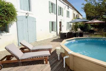 Gîte pour 10 personnes, avec jardin à Carlipa