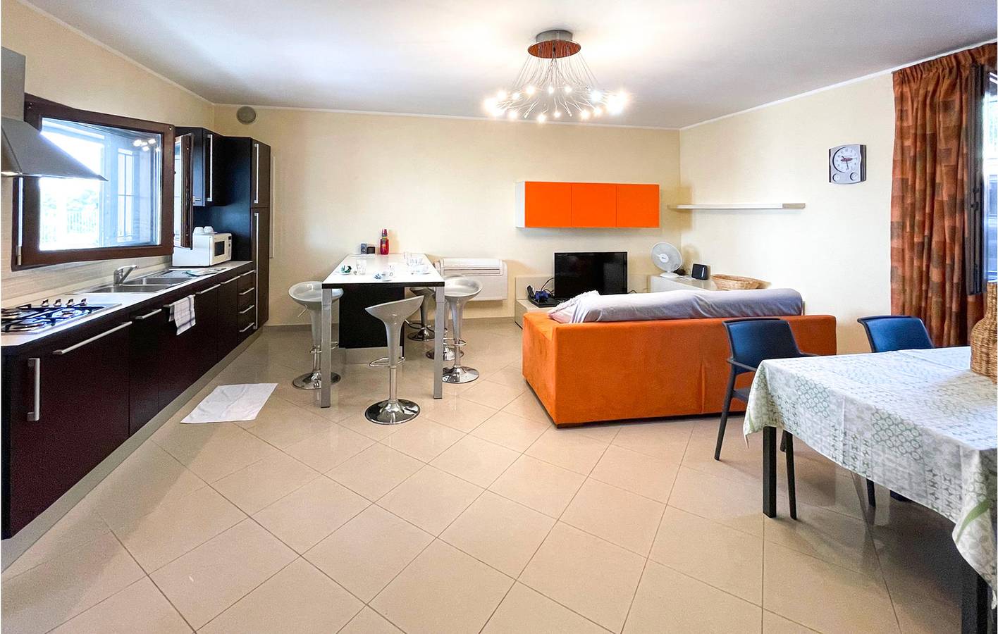 Oase der Ruhe: 150m² Wohnung mit Pool & Parkplatz in Asti (Gemeinde), Asti Provinz