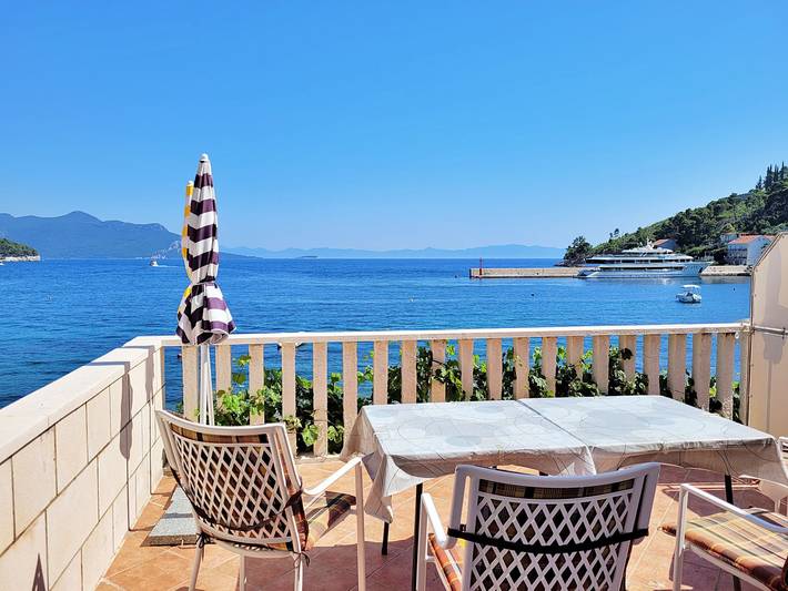 Ferienwohnung für 4 Personen, mit Terrasse in Dalmatien - 2