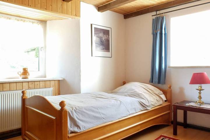 Ferienhaus für 18 Personen, mit Garten in der Eifel - 4