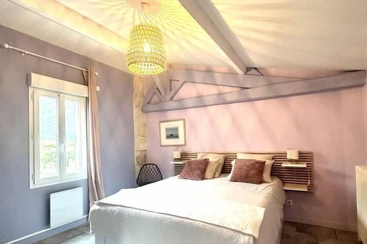 Location de vacances pour 2 personnes, avec jardin à Jau-Dignac-et-Loirac - 2