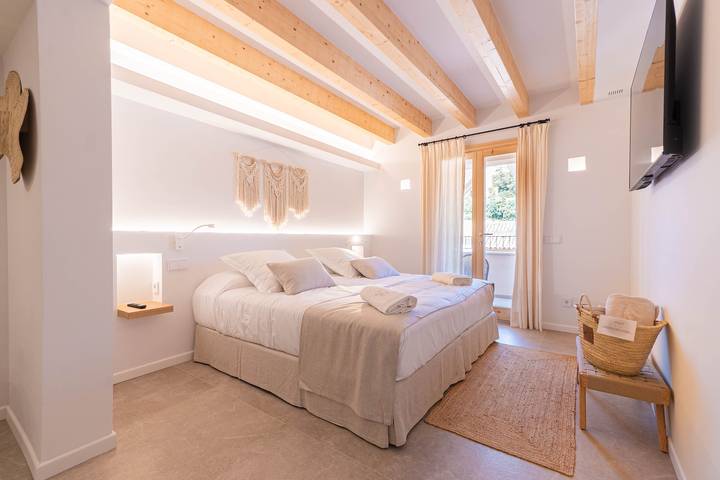 Kamer voor 2 personen, with Balkon and Tuin as well as Sauna