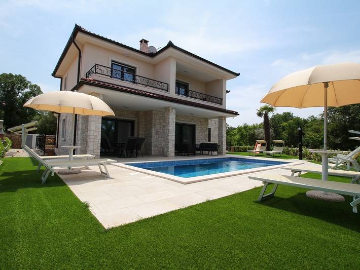 Villa für 10 Personen, mit Garten und Pool - 1