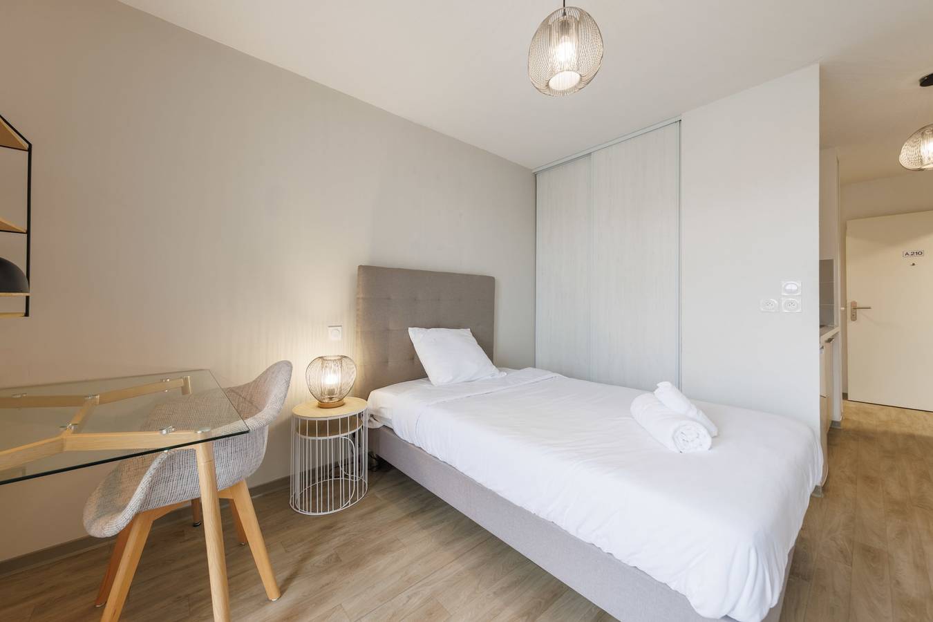 Ganzes Studio, 3 Le Loki - Tramway - Wifi - Balcon in Clermont-Ferrand, Regionaler Naturpark Volcans d'Auvergne