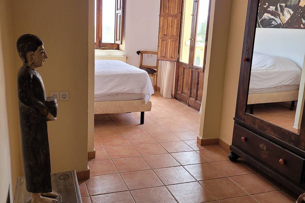 Spacious and charming room with private terrace in Muchamiel, Costa Blanca