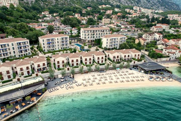 Hôtel pour 4 personnes, avec piscine et jardin ainsi que vue et sauna