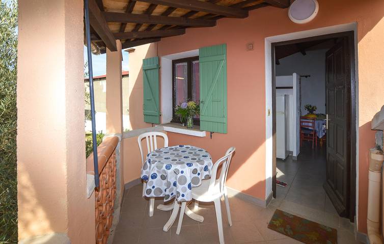 Gîte pour 4 personnes, avec terrasse et piscine à Sorbo-Ocagnano - 2