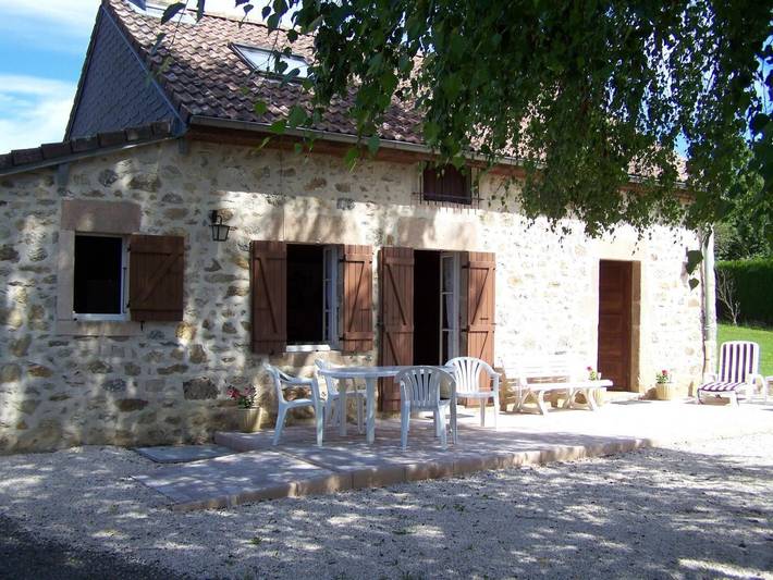Haus mit Garten und Entspannungsbereich nahe Autun in Millay, Naturpark Morvan