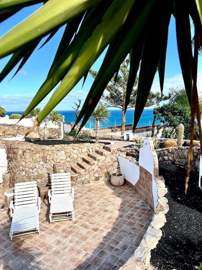 Villa - Beach Front in Esquinzo, Pájara