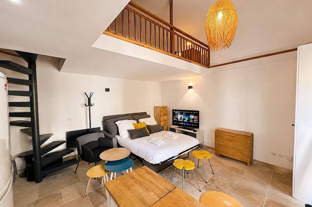 Appartement entier, Le Charme | Paris & Disneyland in Fontenay-sous-Bois, Val-de-Marne