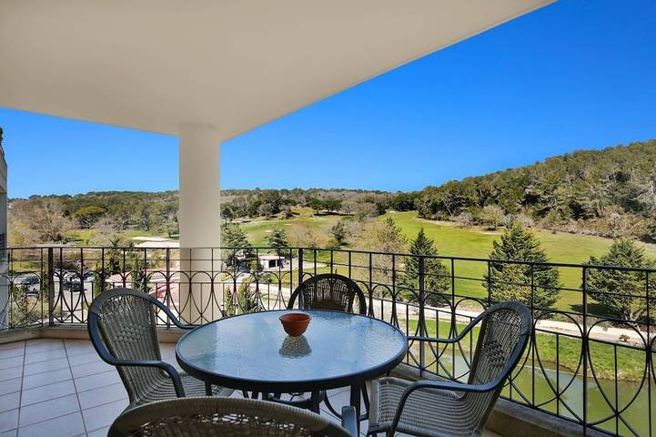 Appartement de vacances pour 4 personnes, avec Balcon ainsi que Jardin et Piscine à Valbonne