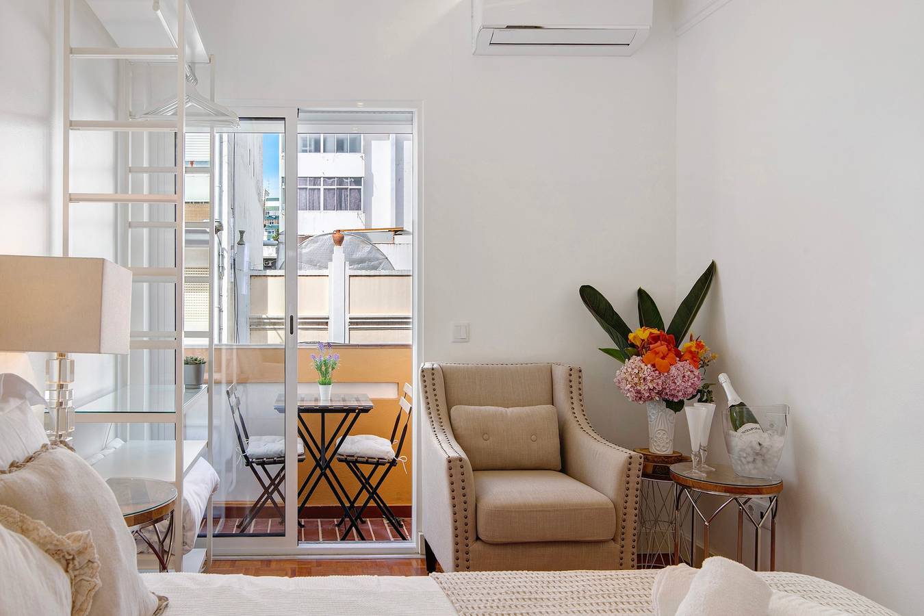 Appartement entier, Appartement "Luxury Home Sweet Home T3" avec terrasse partagée, Wi-Fi et climatisation in Sé (Faro), Faro