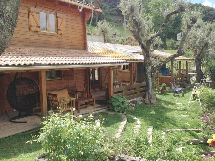 Gîte pour 4 personnes, avec Terrasse ainsi que Jardin et Vue à Olmiccia