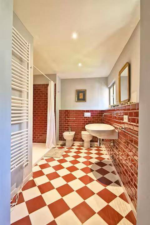 Villa für 12 Personen, mit Pool und Garten sowie Seeblick und Ausblick am Gardasee - 2