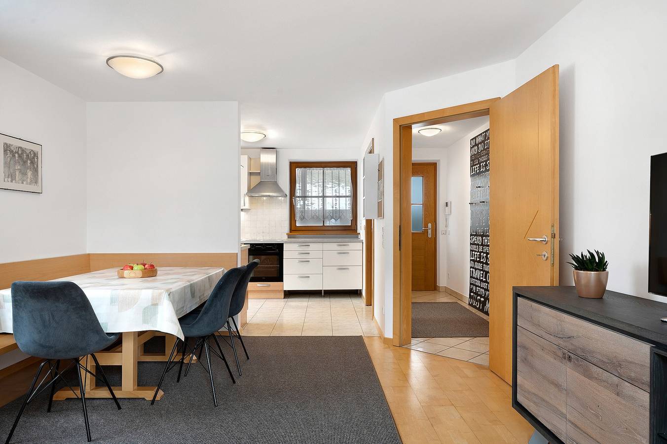 Entire apartment, Apartment 'Weber' with Mountain View, Private Terrace and Garage Parking in Welschnofen, Dolomiti Superski