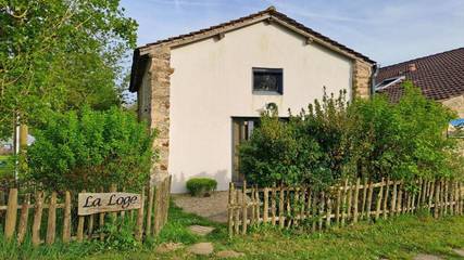 Gîte pour 4 personnes, avec piscine ainsi que jardin et vue, adapté aux familles à Saint-Christophe-du-Ligneron