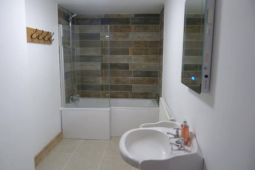 The Granary Barn, Sleeps 10, has Endless Character & Charm in a Rural Setting... in Hornsea, East Riding of Yorkshire