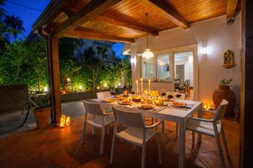 Villa for 12 Guests in Sorrento, Sorrento Coast, Picture 2