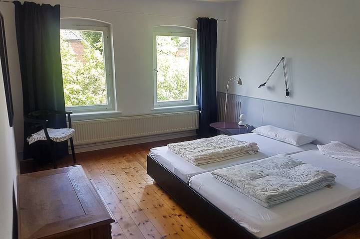 Familienfreundliche Reetdachhaushälfte mit großem Garten im Wendland in Elbtalaue