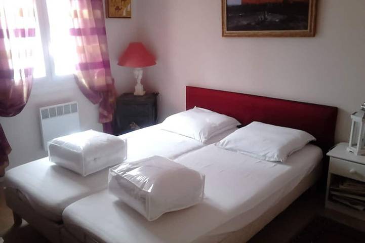 Location de vacances pour 6 personnes, avec jacuzzi ainsi que terrasse et jardin, animaux acceptés à Saint-Cannat - 3