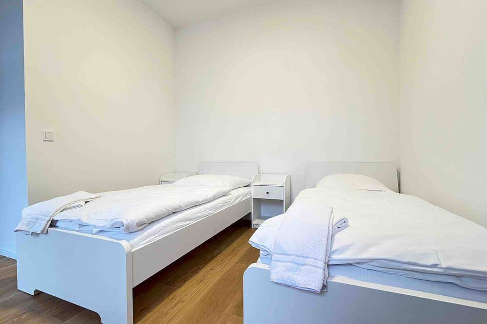 Ganze Wohnung, (Am1013) Moderne Monteurwohnung in Amberg, Ostbayern
