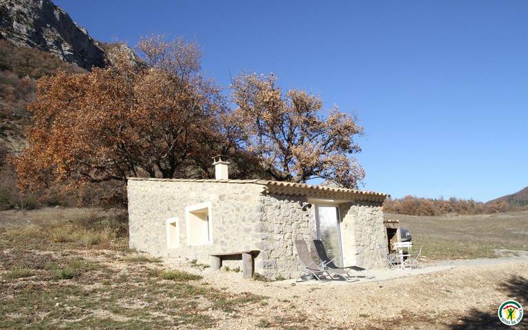 Gîte für 2 Personen, mit Terrasse und Garten in Rémuzat