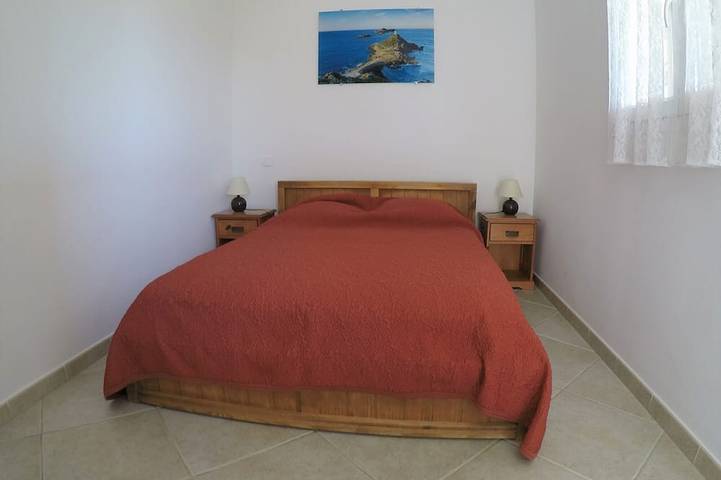 Location de vacances pour 4 personnes, avec terrasse ainsi que piscine et jardin à Monacia-d'Aullène - 2