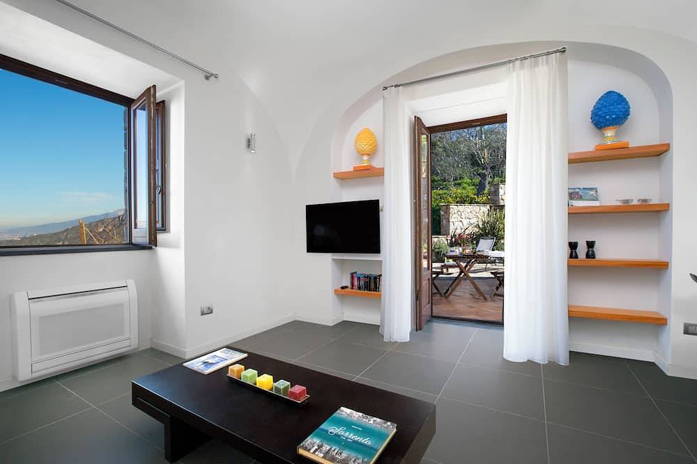 Ganze Wohnung, Sea View Family Apartment with Terrace - Sorrento Hills Retreat in Piano di Sorrento, Neapel Provinz