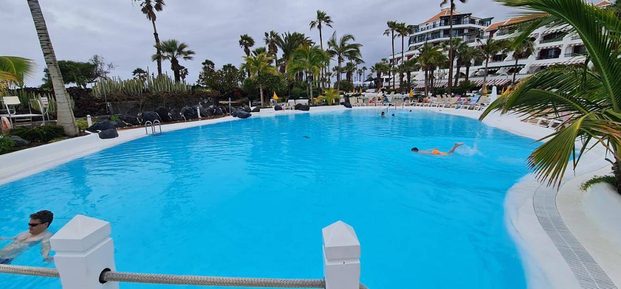 Apartamento entero, One-Bedroom Apartment in Playa del Búnker (Arona), Arona 