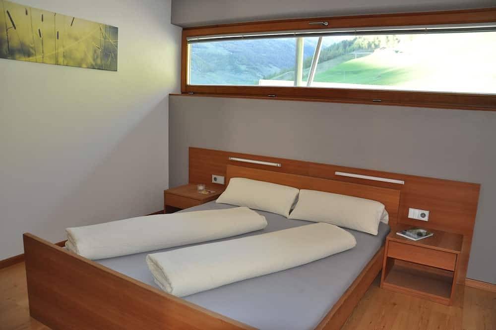 Ganze Wohnung, Modern architecture & contemporary home design Bioland farm in Vinschgau in Matsch, Mals