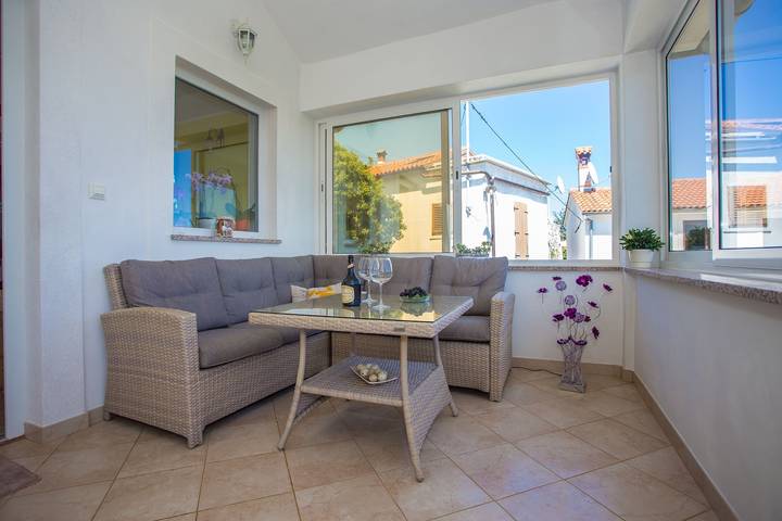 Ferienhaus für 5 Personen, mit Pool und Balkon/Terrasse