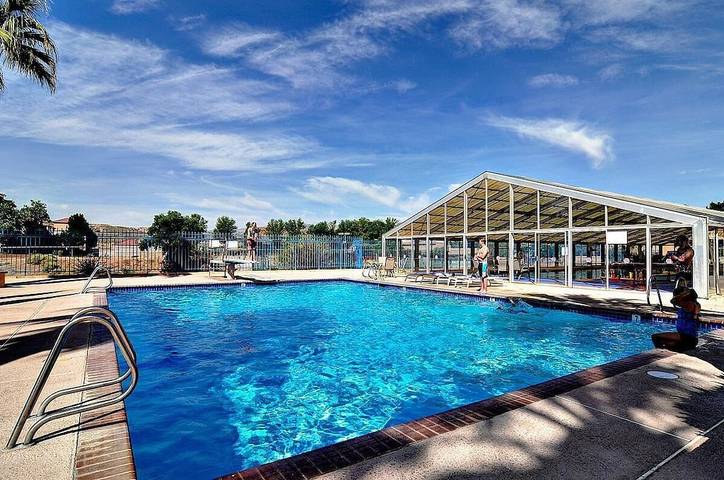 Vacation apartment for 8 people, with children pool and balcony as well as pool and hot tub - 1