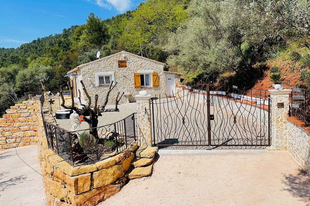 Villa \"Les Alloes\ in Le Luc, Draguignan region