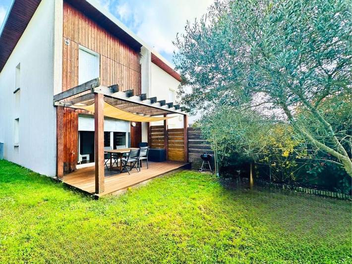 Location de vacances pour 4 personnes, avec jardin, animaux acceptés à Artigues-près-Bordeaux