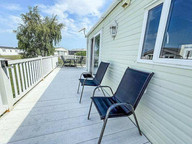 Golden Sunset 2 Bedroom Caravan Pets stay Free in Hunstanton, Norfolk Coast