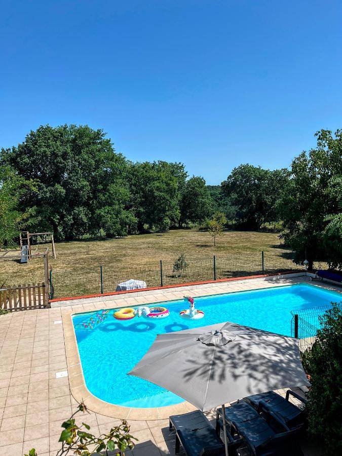 Location de vacances pour 6 personnes, avec piscine ainsi que jardin et vue, adapté aux familles à Barbaste - 2